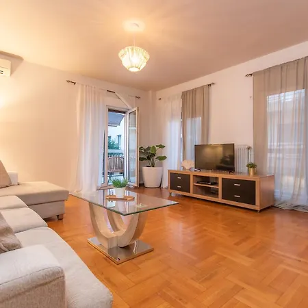דירה Houseloft Koromila Sea View *